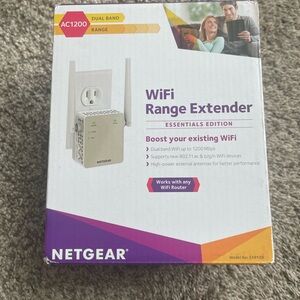 NETGEAR AC1200 WiFi Range Extender